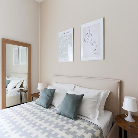 The Best Rent - One-Bedroom Apartment In Moscova Milan Bagian luar foto