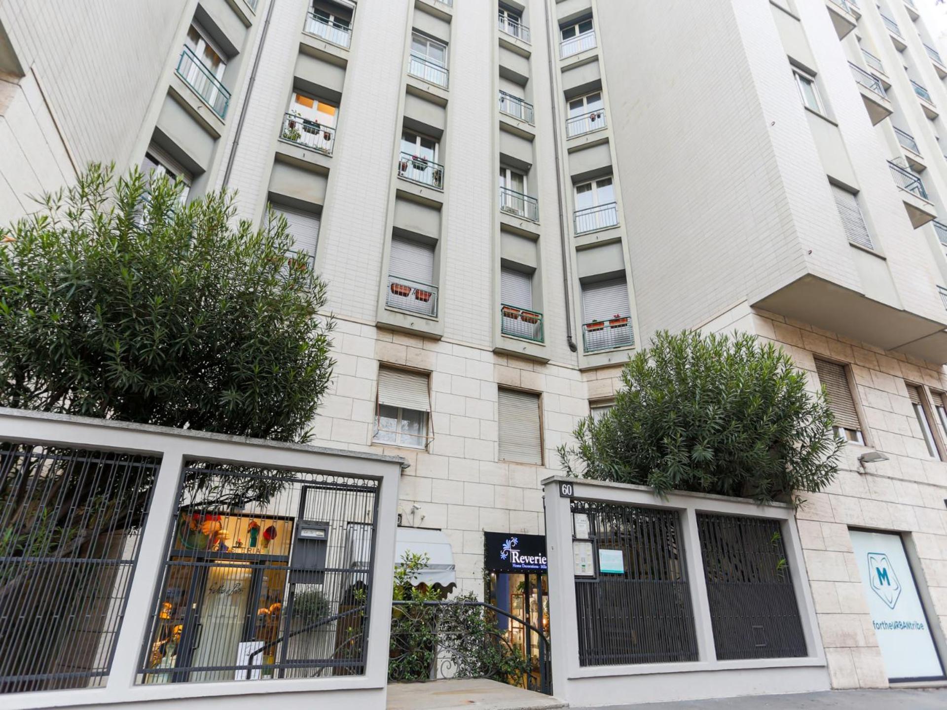 The Best Rent - One-Bedroom Apartment In Moscova Milan Bagian luar foto